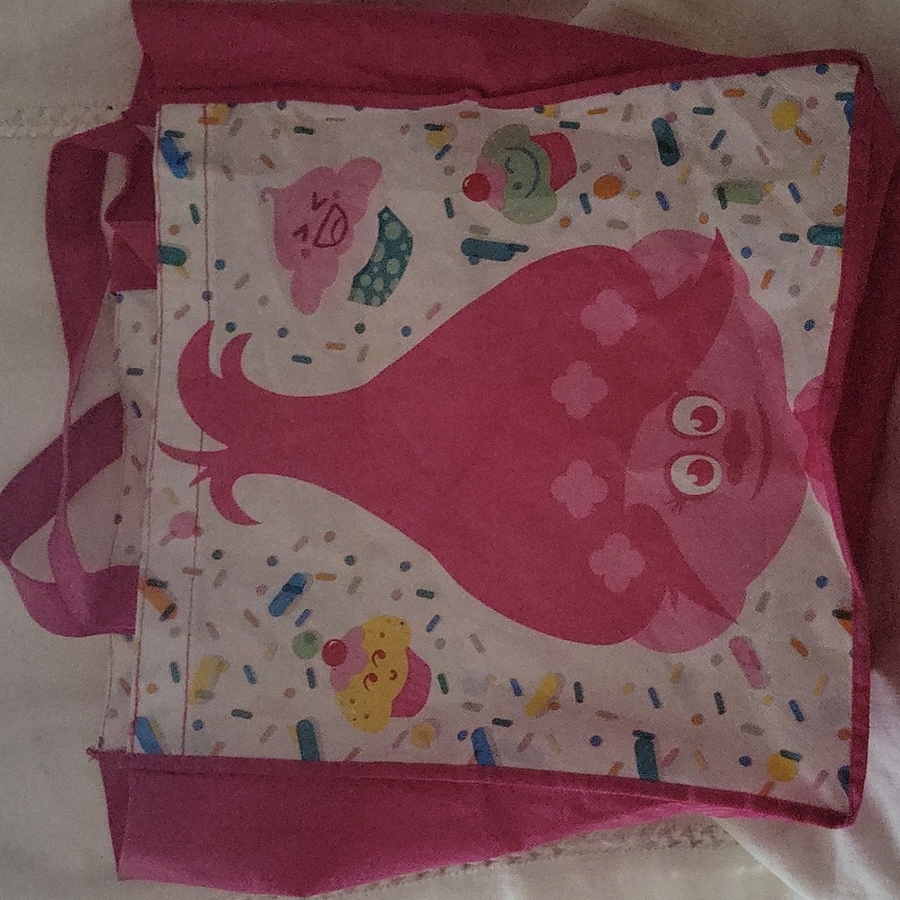 Trolls Princess Poppy with pink sprinkles and cupcakes Reusable tote bag